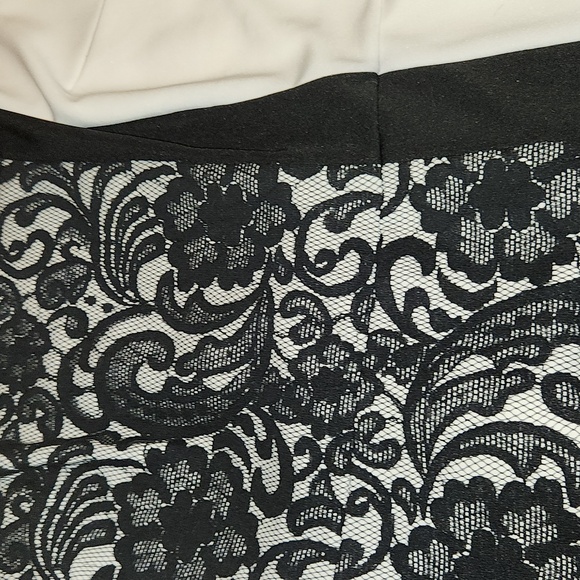 Worthington Black and Cream Lace Blouse - Picture 4 of 5